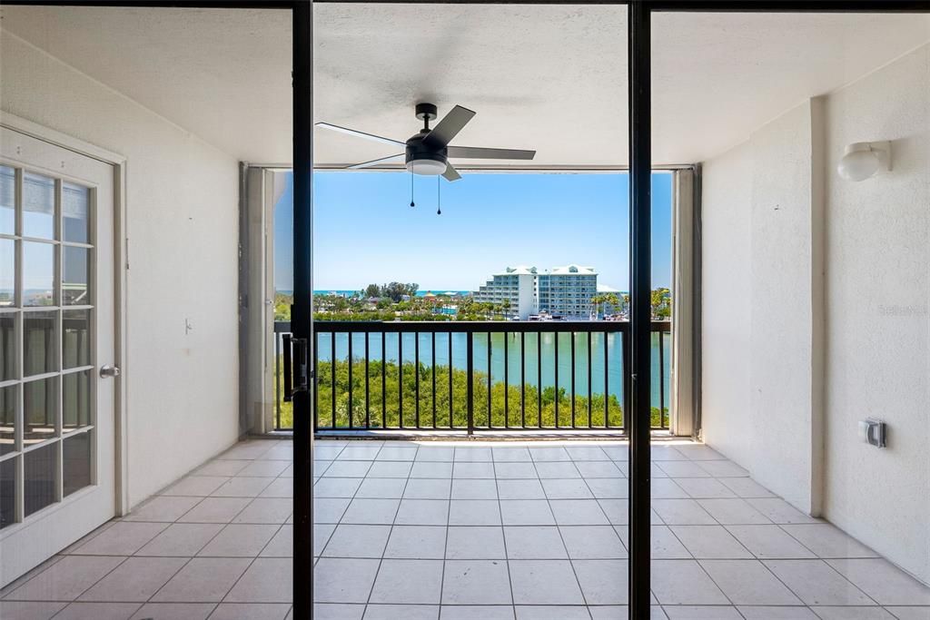 Active With Contract: $345,000 (2 beds, 2 baths, 1225 Square Feet)
