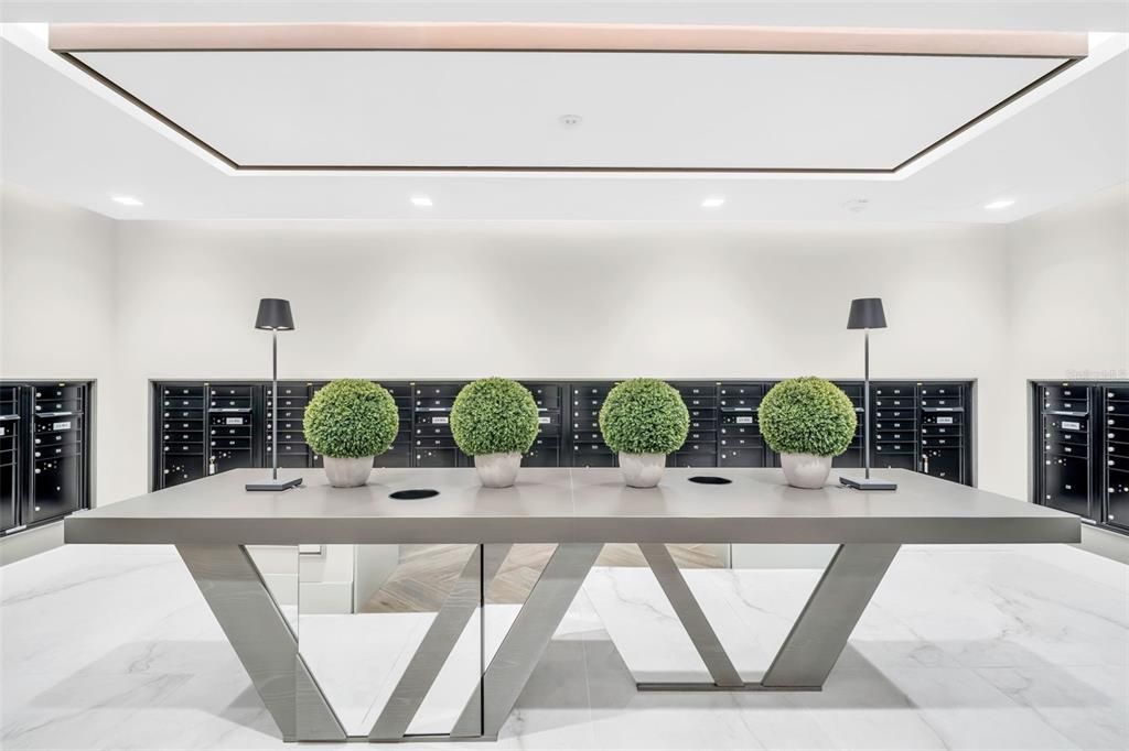 For Sale: $3,250,000 (3 beds, 4 baths, 2712 Square Feet)