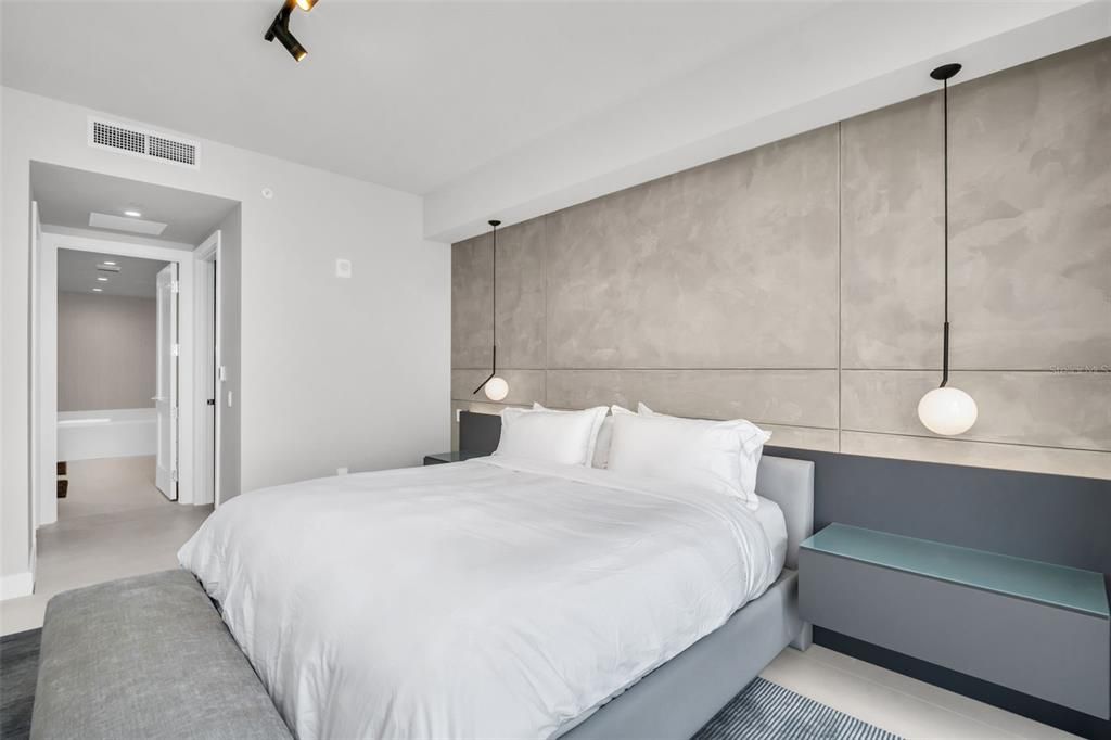 For Sale: $3,250,000 (3 beds, 4 baths, 2712 Square Feet)