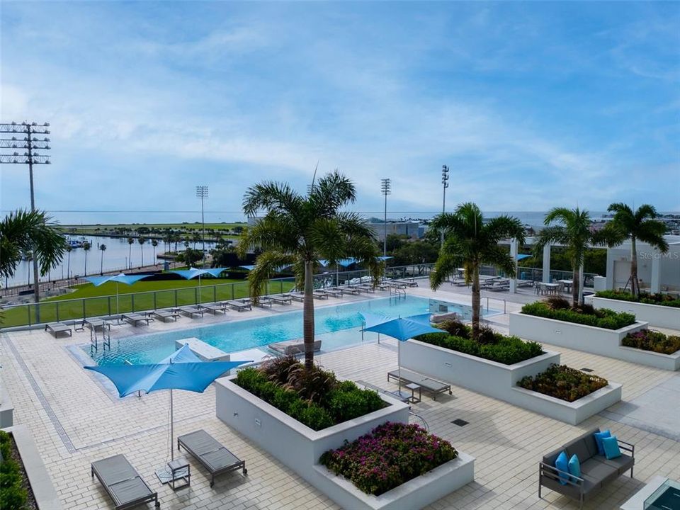 For Sale: $3,250,000 (3 beds, 4 baths, 2712 Square Feet)