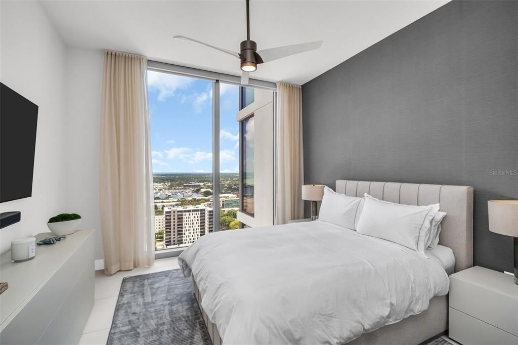 For Sale: $3,250,000 (3 beds, 4 baths, 2712 Square Feet)