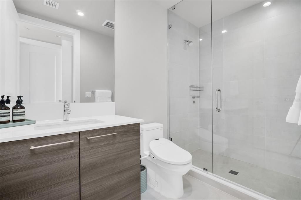 For Sale: $3,250,000 (3 beds, 4 baths, 2712 Square Feet)