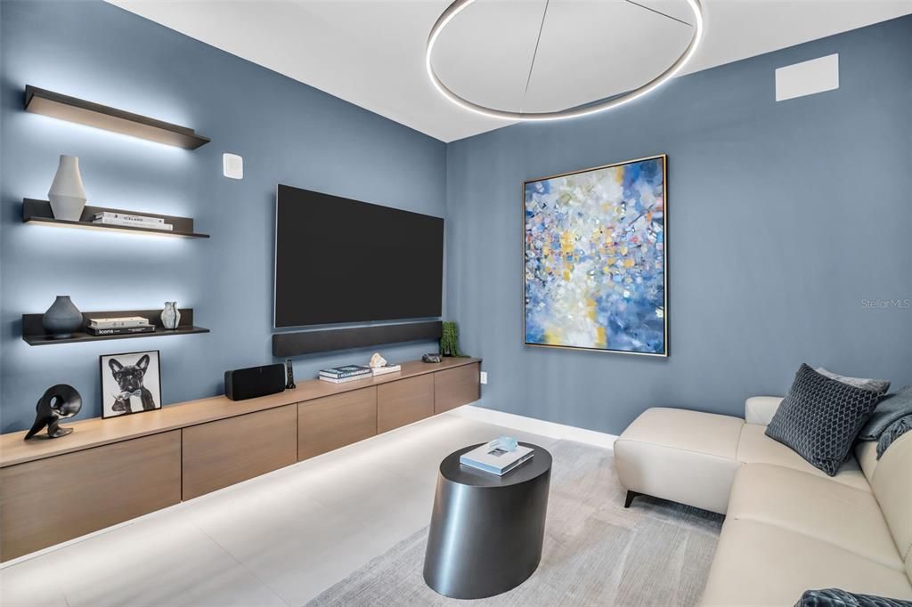 For Sale: $3,250,000 (3 beds, 4 baths, 2712 Square Feet)