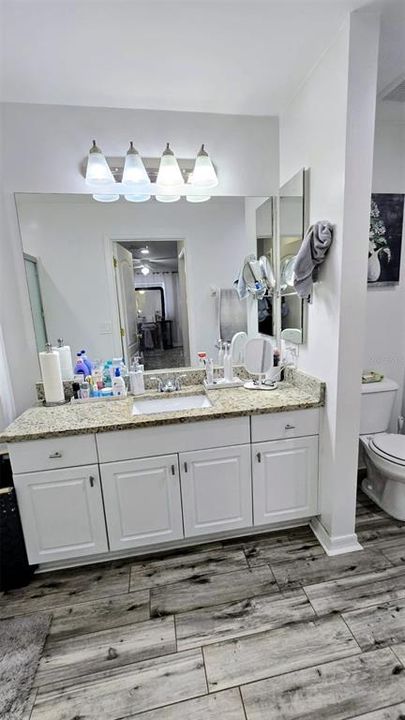 For Rent: $2,200 (3 beds, 2 baths, 1462 Square Feet)