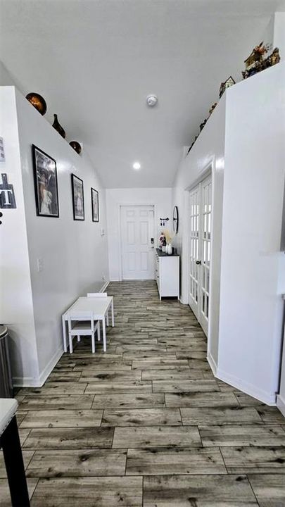 For Rent: $2,200 (3 beds, 2 baths, 1462 Square Feet)