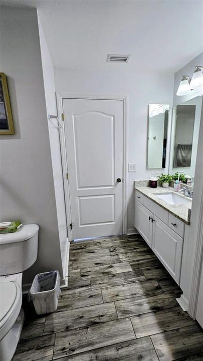 For Rent: $2,200 (3 beds, 2 baths, 1462 Square Feet)