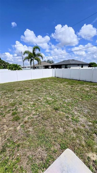 For Rent: $2,200 (3 beds, 2 baths, 1462 Square Feet)
