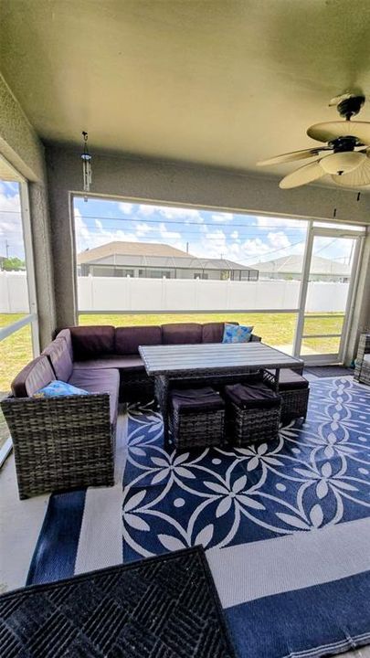 For Rent: $2,200 (3 beds, 2 baths, 1462 Square Feet)