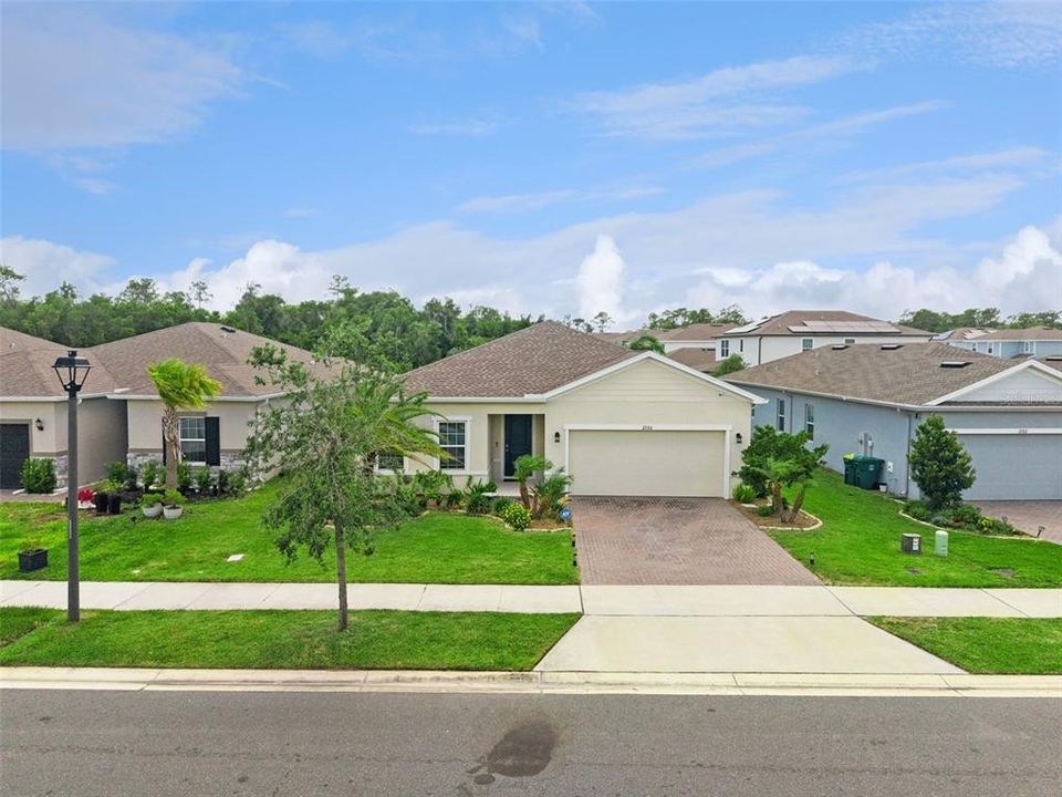 For Sale: $384,900 (4 beds, 2 baths, 1996 Square Feet)