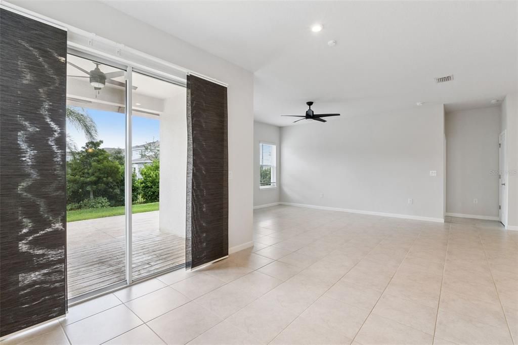 For Sale: $384,900 (4 beds, 2 baths, 1996 Square Feet)