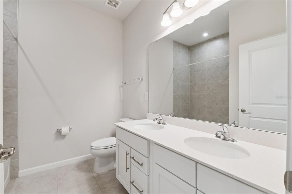 For Sale: $384,900 (4 beds, 2 baths, 1996 Square Feet)