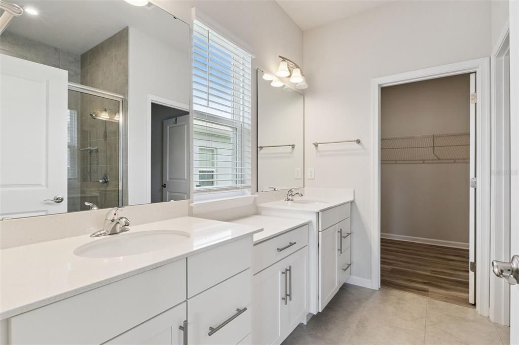 For Sale: $384,900 (4 beds, 2 baths, 1996 Square Feet)