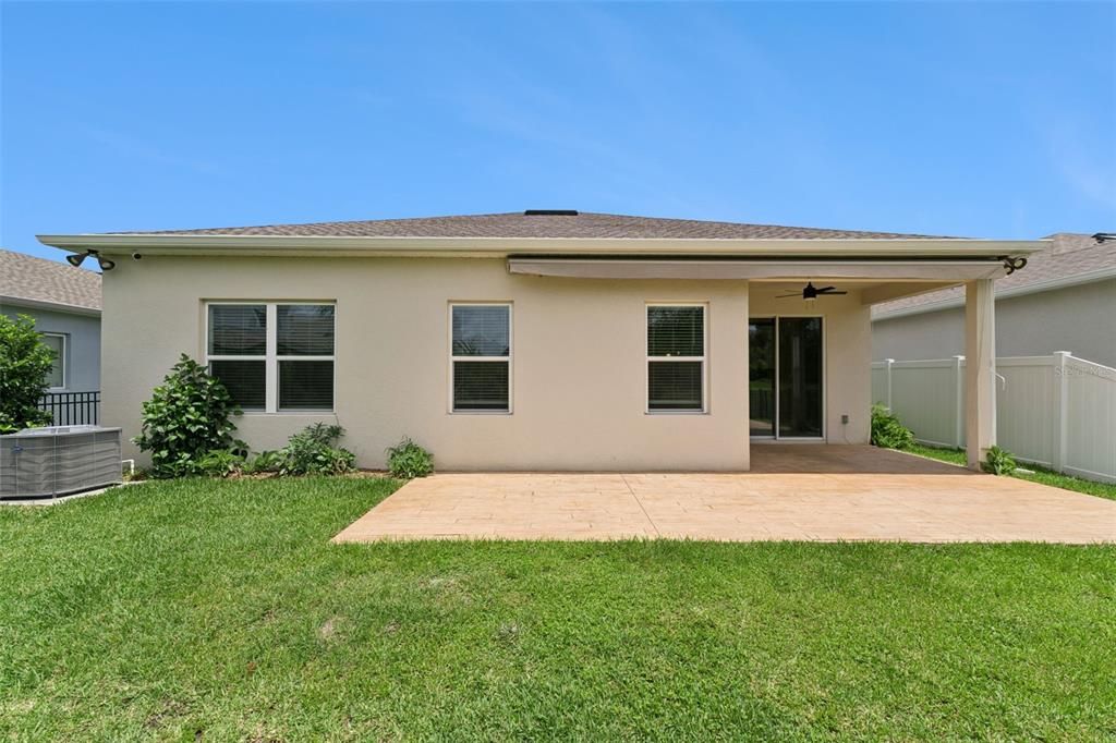 For Sale: $384,900 (4 beds, 2 baths, 1996 Square Feet)