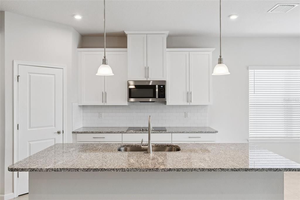 For Sale: $384,900 (4 beds, 2 baths, 1996 Square Feet)