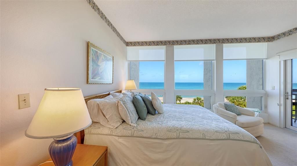 Active With Contract: $950,000 (2 beds, 2 baths, 1172 Square Feet)