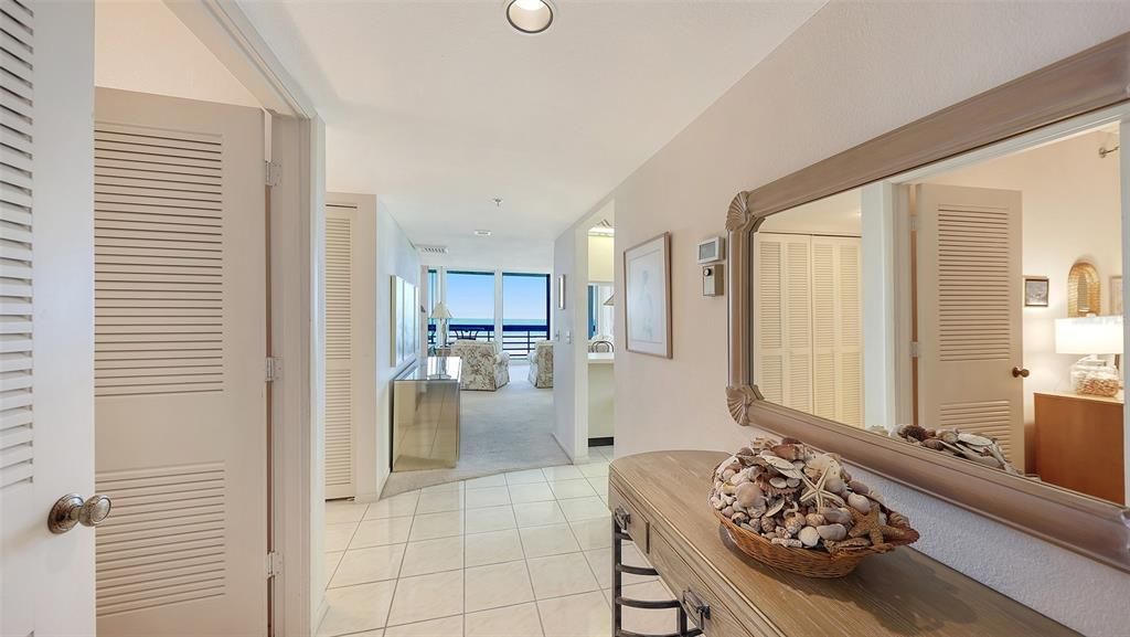 Active With Contract: $950,000 (2 beds, 2 baths, 1172 Square Feet)