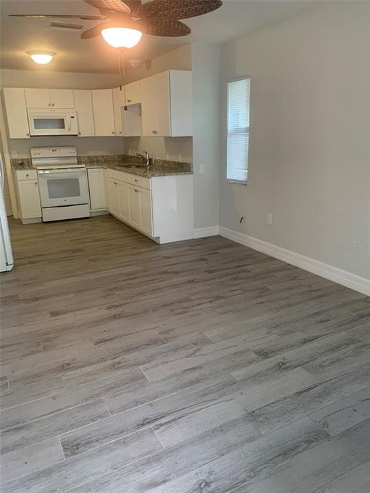 En Renta: $1,550 (2 camas, 2 baños, 1000 Pies cuadrados)