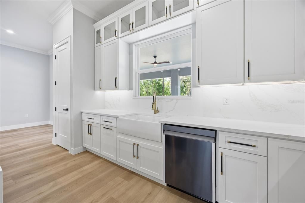 For Sale: $599,999 (4 beds, 3 baths, 2307 Square Feet)