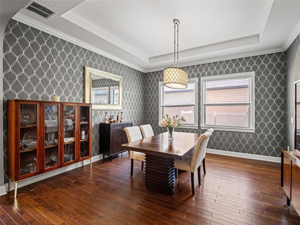 For Sale: $1,099,998 (6 beds, 4 baths, 5533 Square Feet)
