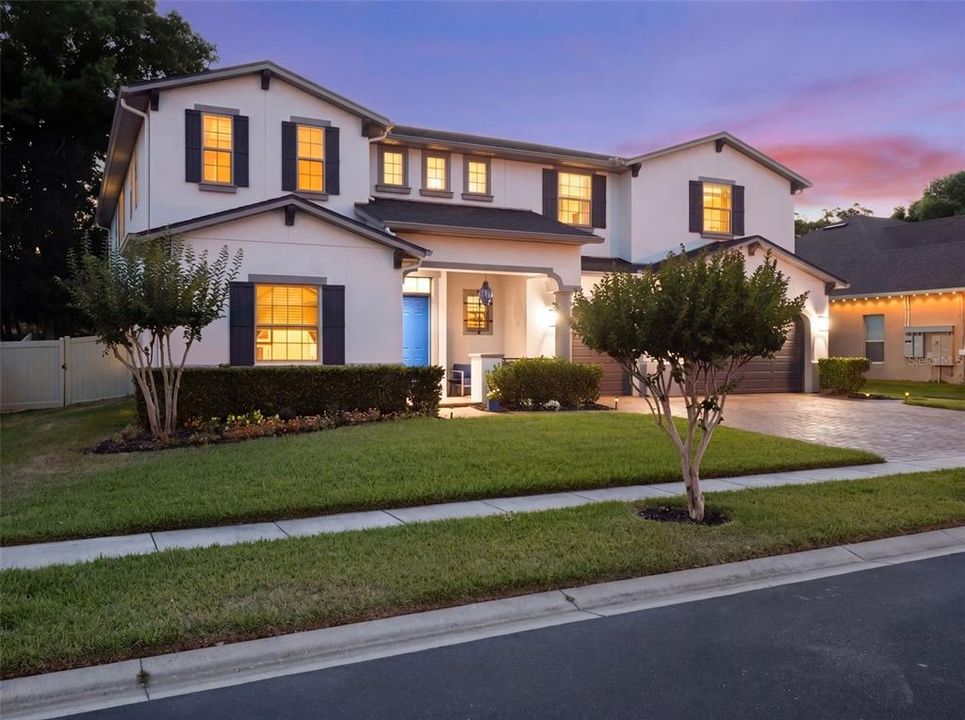 For Sale: $1,099,998 (6 beds, 4 baths, 5533 Square Feet)
