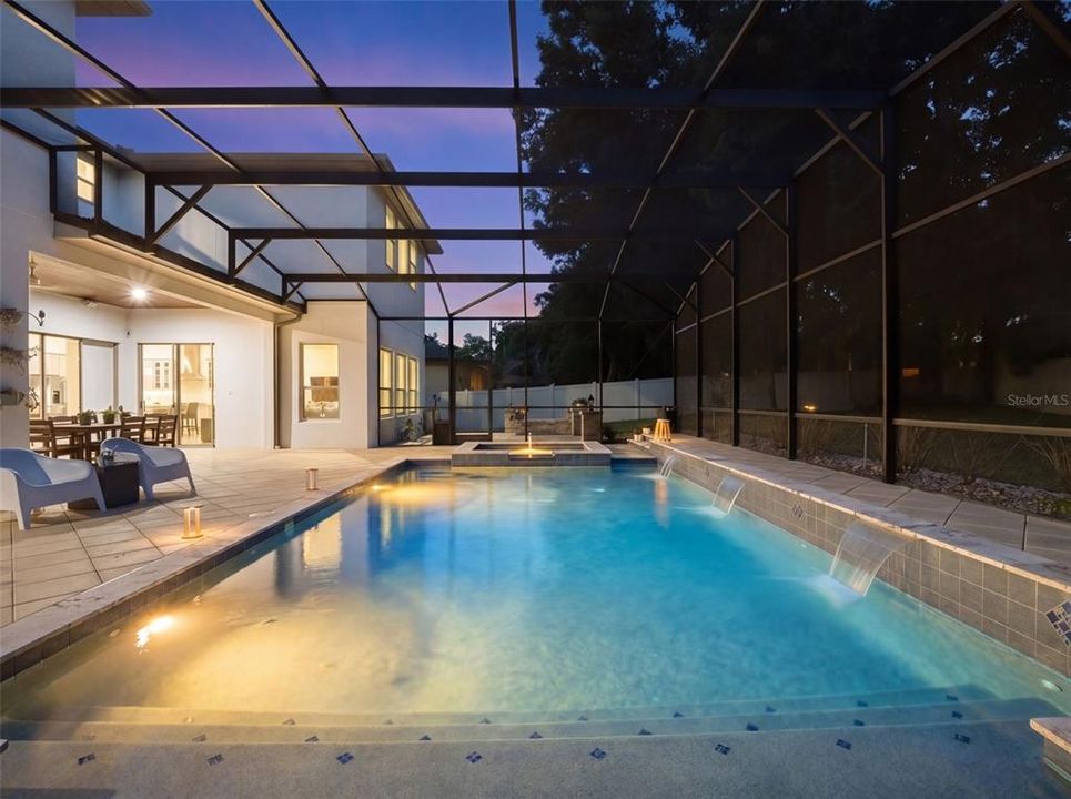 For Sale: $1,099,998 (6 beds, 4 baths, 5533 Square Feet)