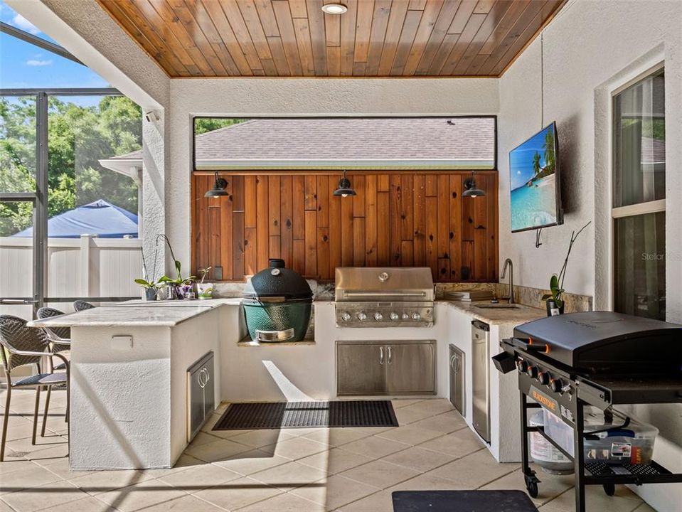 For Sale: $1,099,998 (6 beds, 4 baths, 5533 Square Feet)