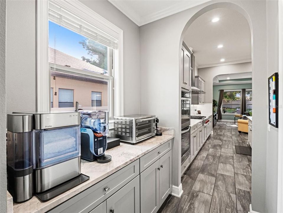For Sale: $1,099,998 (6 beds, 4 baths, 5533 Square Feet)