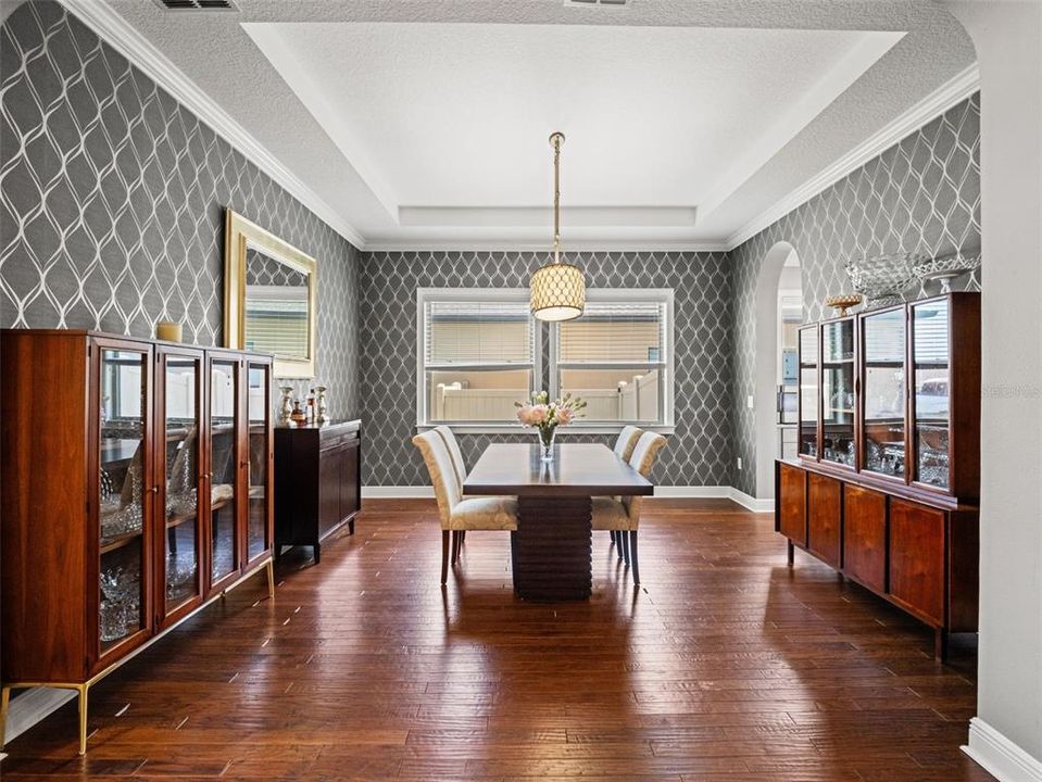 For Sale: $1,099,998 (6 beds, 4 baths, 5533 Square Feet)