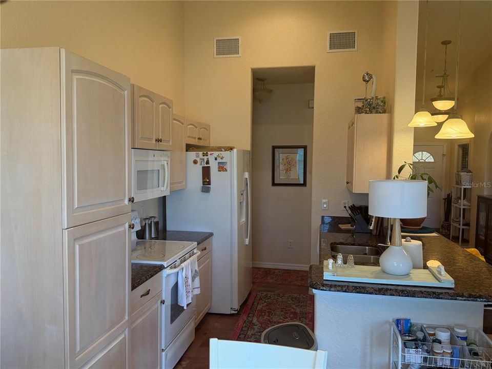 For Rent: $2,150 (2 beds, 2 baths, 1334 Square Feet)