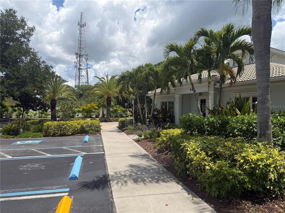 For Rent: $2,150 (2 beds, 2 baths, 1334 Square Feet)