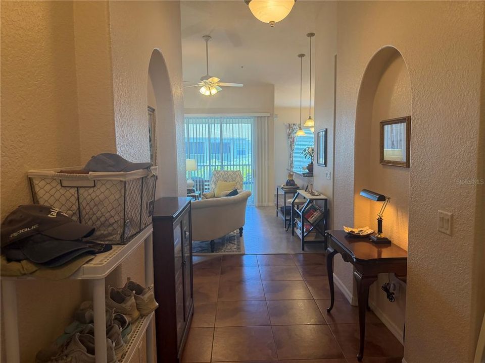 For Rent: $2,150 (2 beds, 2 baths, 1334 Square Feet)
