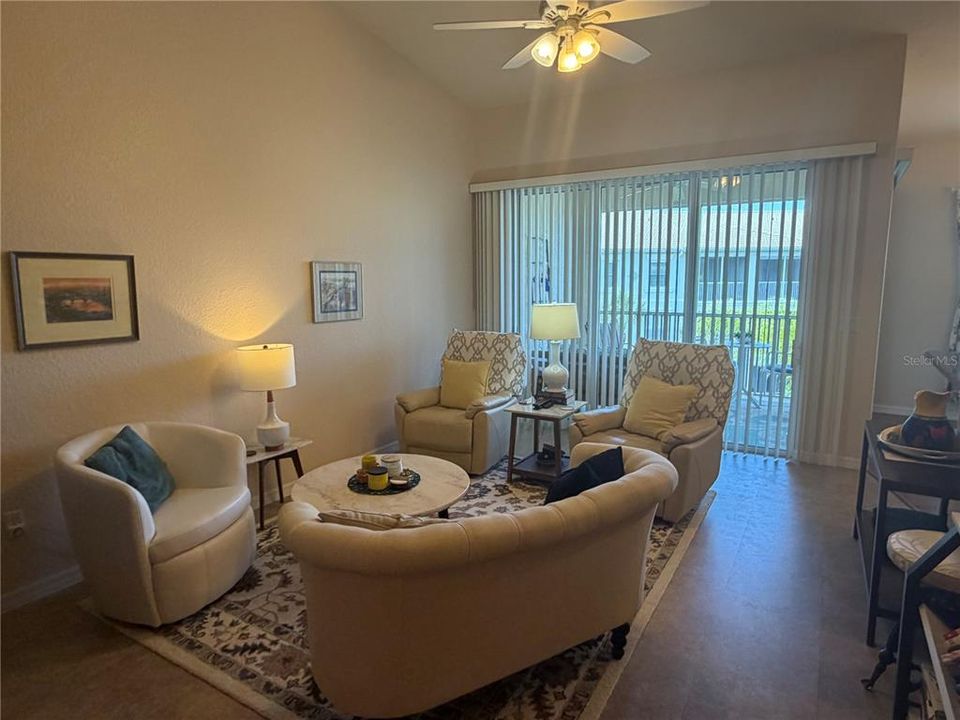 For Rent: $2,150 (2 beds, 2 baths, 1334 Square Feet)