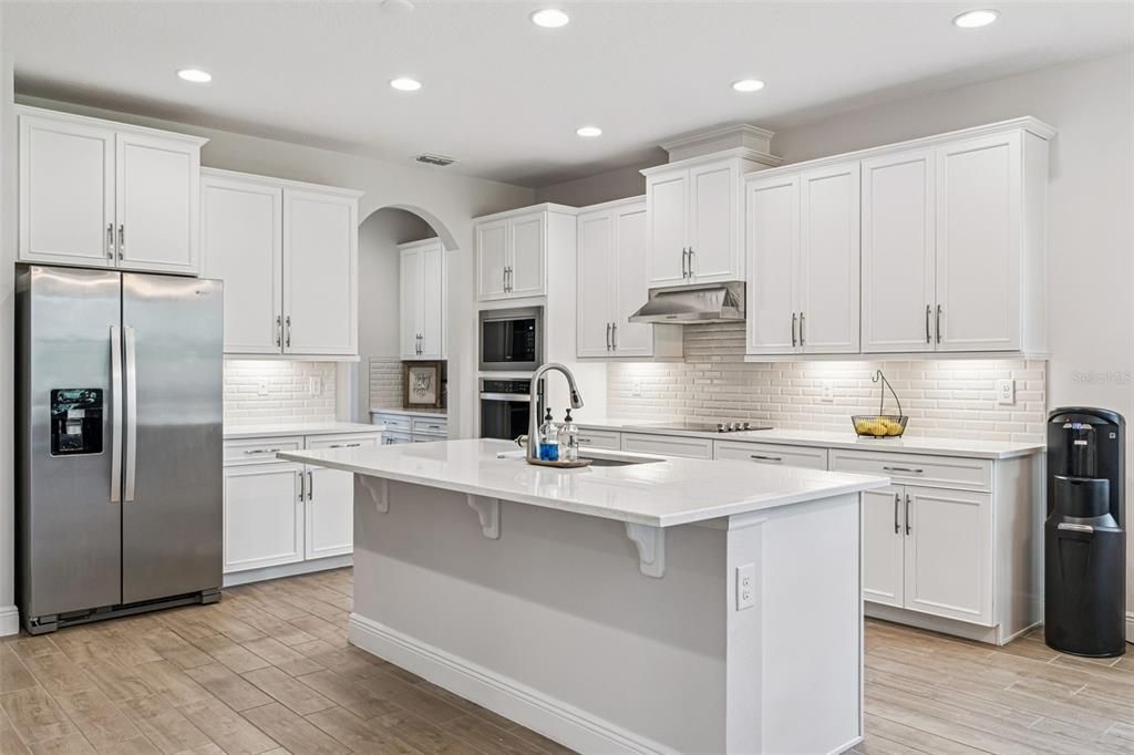For Sale: $835,000 (4 beds, 3 baths, 3334 Square Feet)
