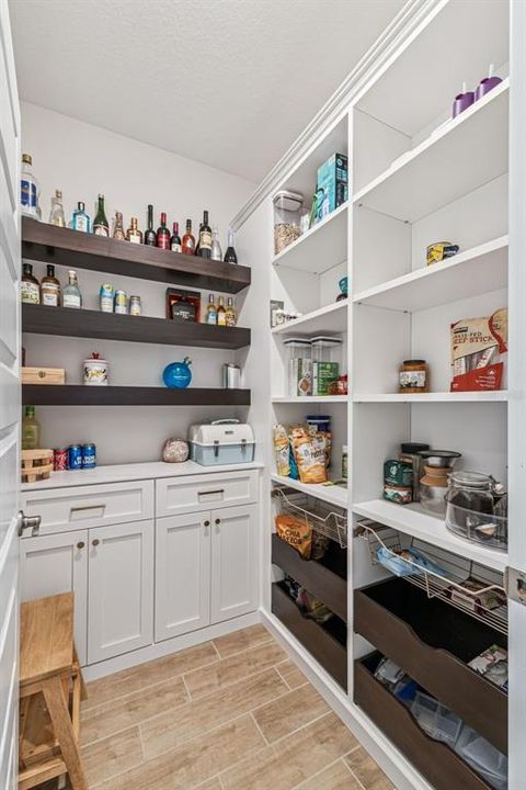 For Sale: $835,000 (4 beds, 3 baths, 3334 Square Feet)