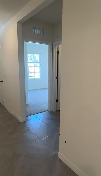 For Rent: $2,400 (4 beds, 2 baths, 1828 Square Feet)