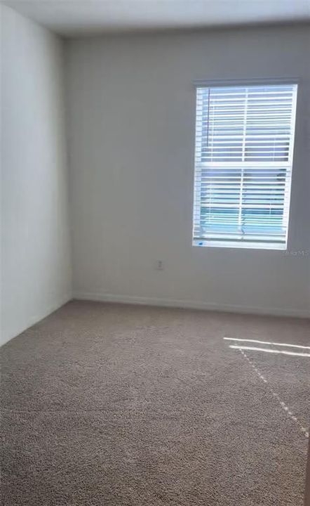 For Rent: $2,400 (4 beds, 2 baths, 1828 Square Feet)