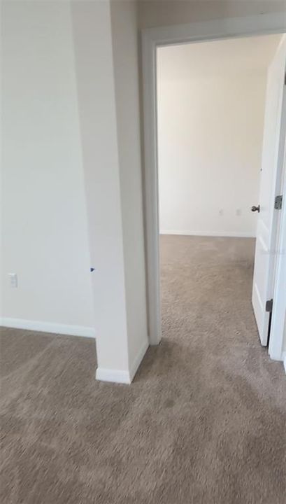 For Rent: $2,400 (4 beds, 2 baths, 1828 Square Feet)