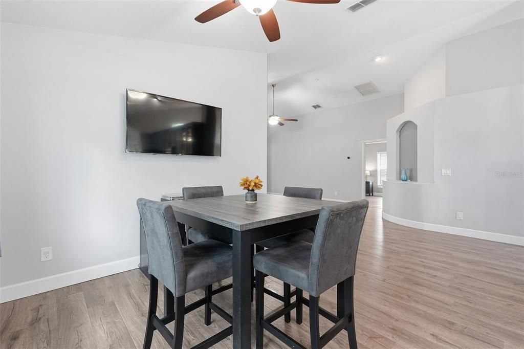 For Sale: $625,000 (4 beds, 2 baths, 1938 Square Feet)
