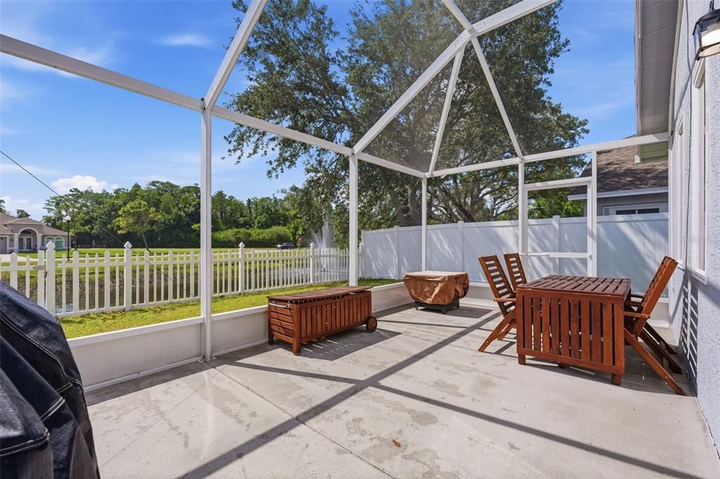 For Sale: $625,000 (4 beds, 2 baths, 1938 Square Feet)