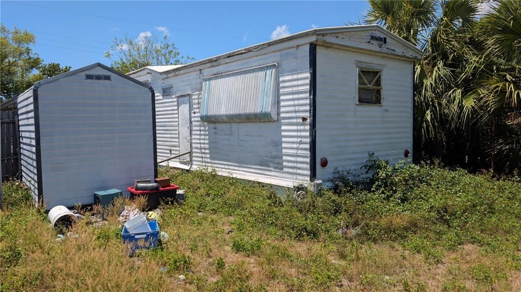 For Sale: $49,900 (2 beds, 1 baths, 720 Square Feet)