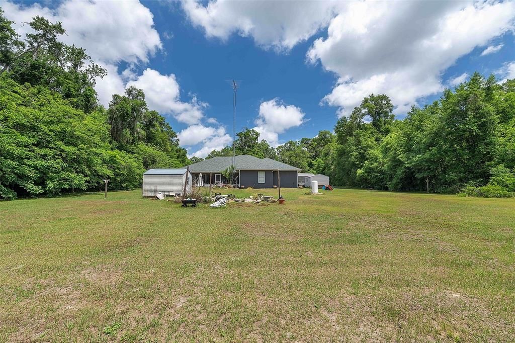 For Sale: $600,000 (5 beds, 3 baths, 2942 Square Feet)