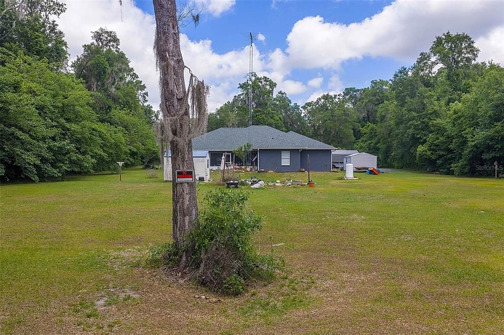 For Sale: $600,000 (5 beds, 3 baths, 2942 Square Feet)