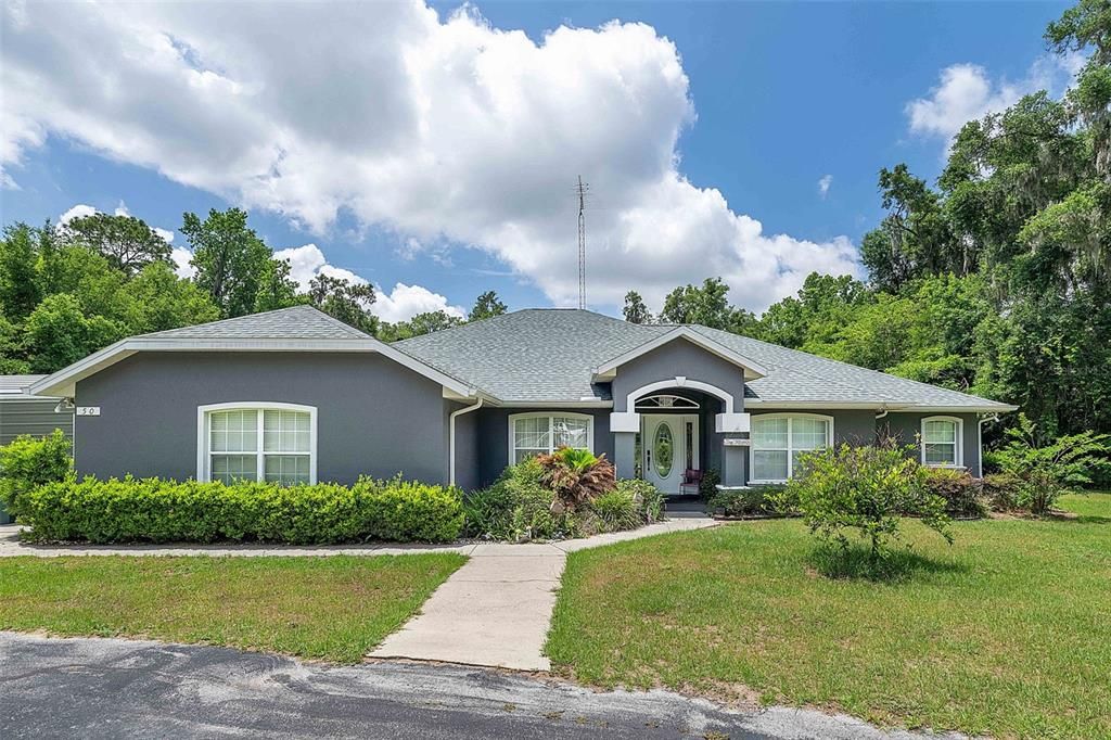 For Sale: $600,000 (5 beds, 3 baths, 2942 Square Feet)