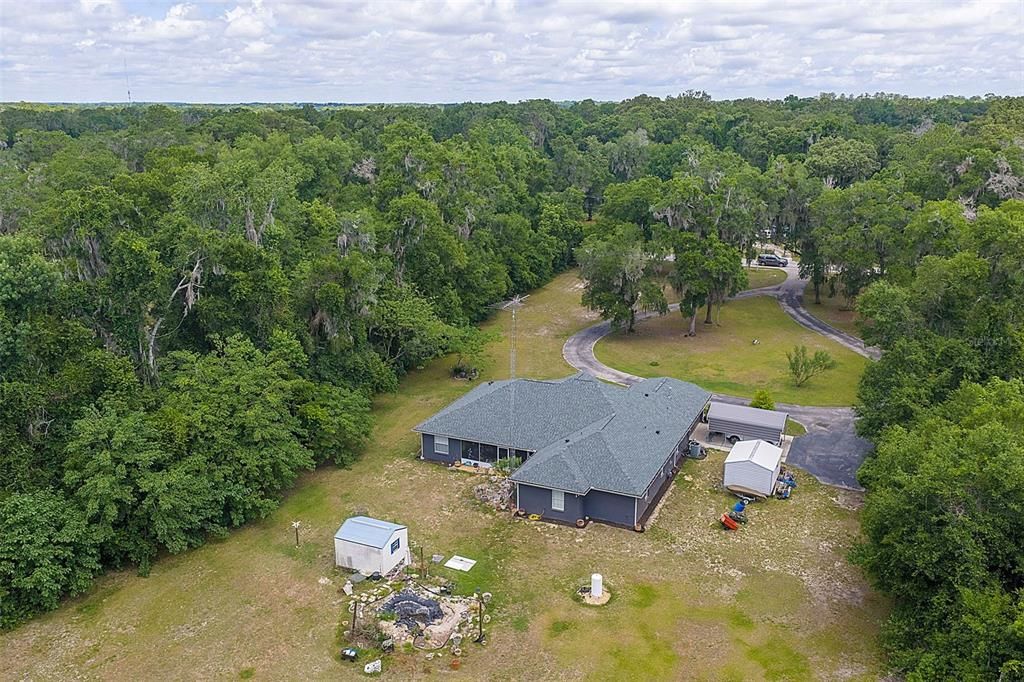 For Sale: $600,000 (5 beds, 3 baths, 2942 Square Feet)