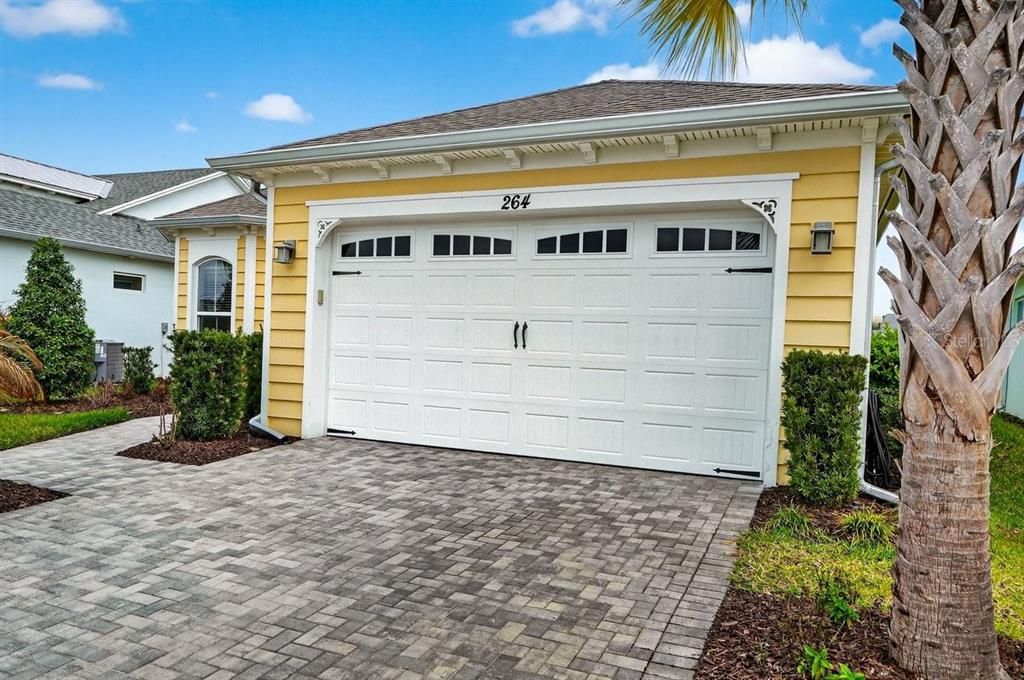 For Sale: $615,000 (2 beds, 2 baths, 1922 Square Feet)