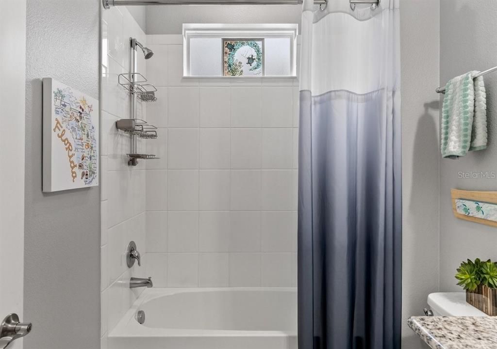 For Sale: $615,000 (2 beds, 2 baths, 1922 Square Feet)