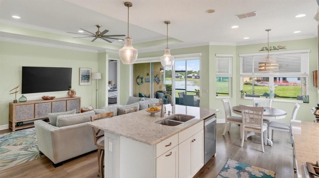 For Sale: $615,000 (2 beds, 2 baths, 1922 Square Feet)
