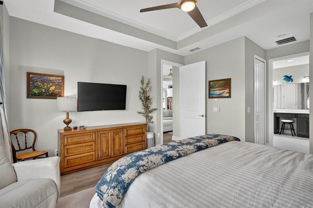 For Sale: $615,000 (2 beds, 2 baths, 1922 Square Feet)