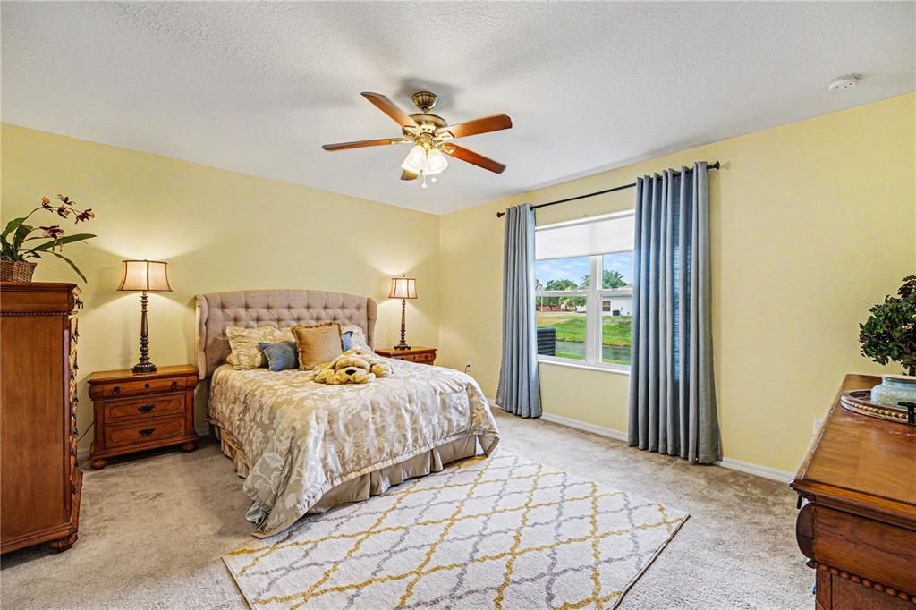 For Sale: $465,000 (4 beds, 3 baths, 2365 Square Feet)