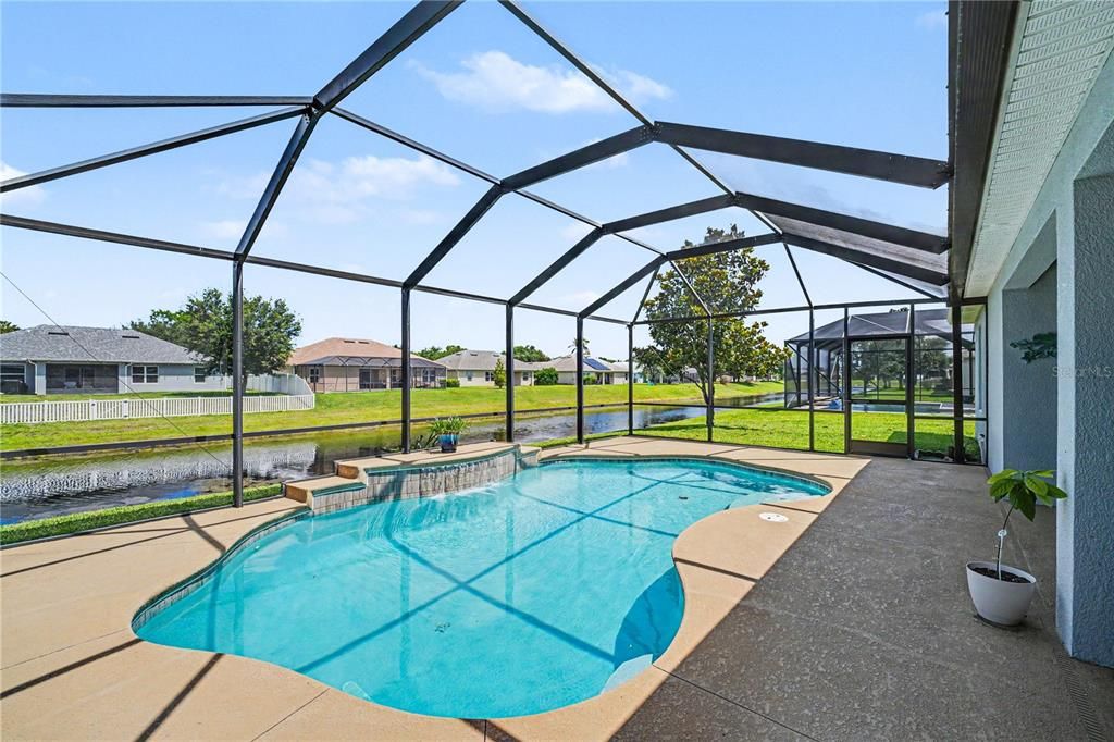 For Sale: $465,000 (4 beds, 3 baths, 2365 Square Feet)